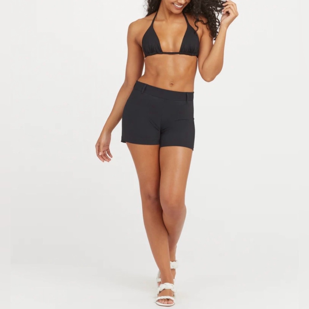 SPANX® Sunshine 4” Shorts in Black Size Medium (NWOT) UFP 50+ sun protection